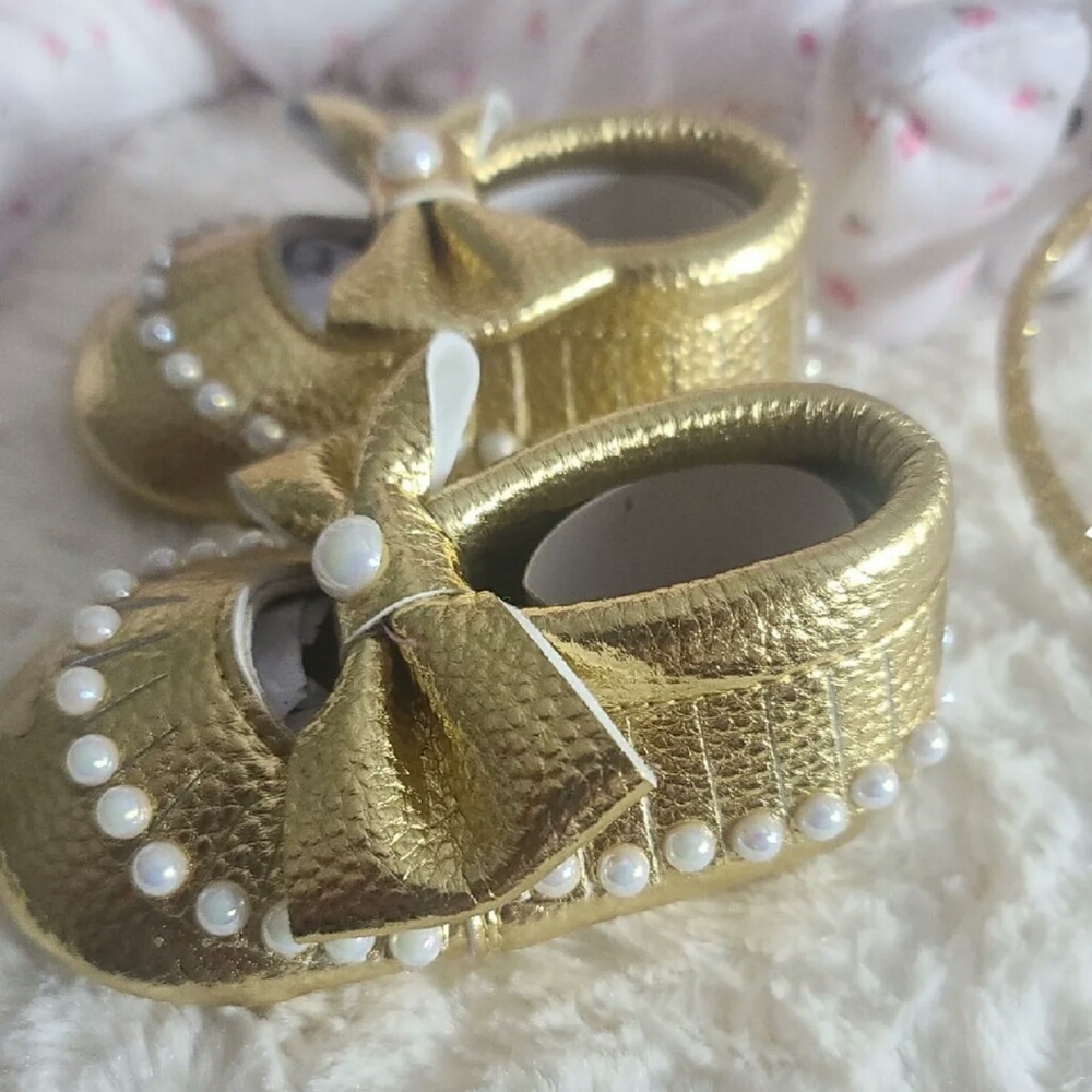 💟💟Baby shoe and headband.💟💟 - Picture 2 of 9